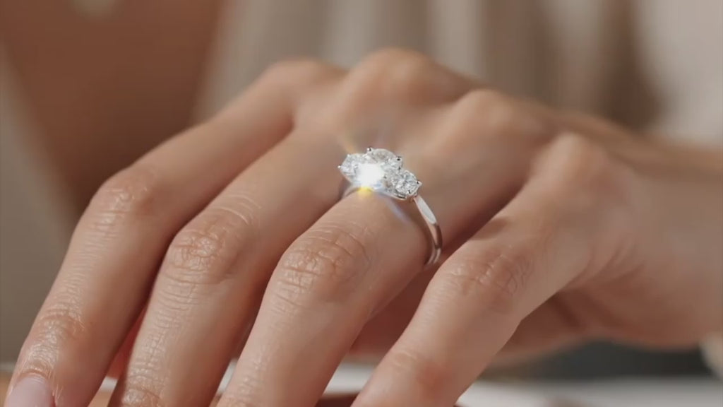 18K White Gold, 18K Rose Gold, 18K Yellow Gold, Platinum