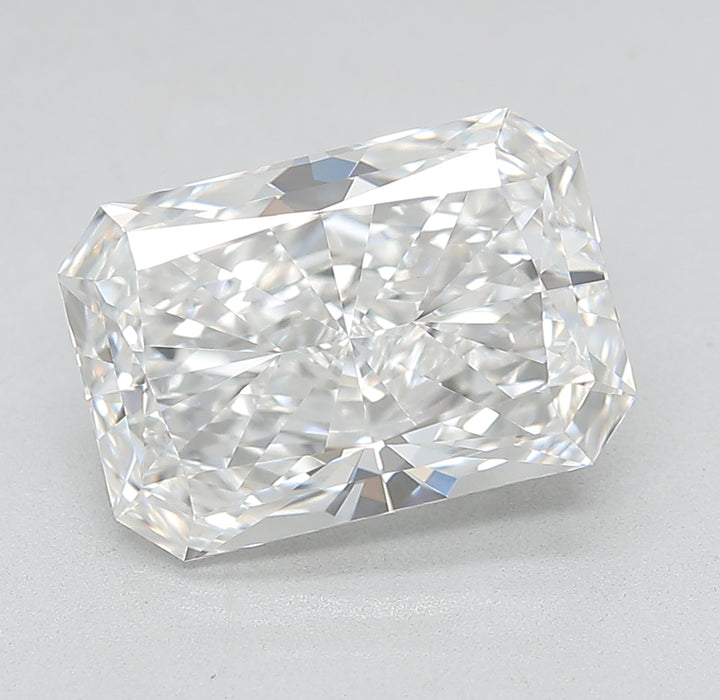 3.26000 E VVS2 BG Select Lab Grown Radiant Diamond