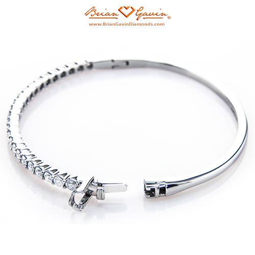 Shared Prong Bangle